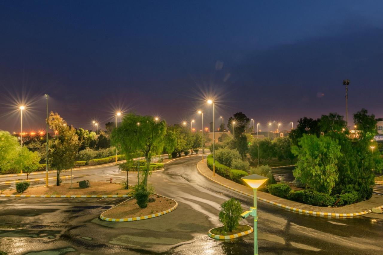 Airport Hotel And Resort Abha Ngoại thất bức ảnh